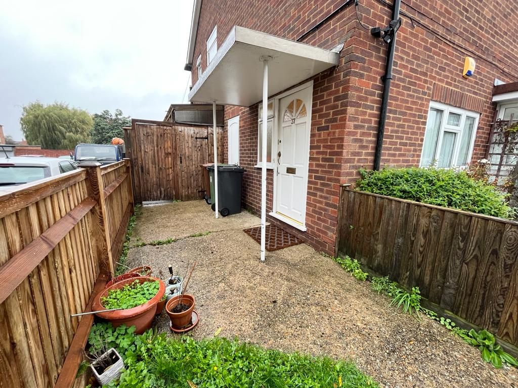 2 bed for sale in Harcourt Road, Bushey WD23 Zoopla
