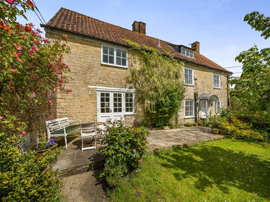 3 bed detached house for sale in Burton Street, Marnhull, Sturminster