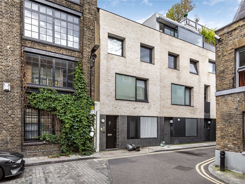 2 bed flat to rent in French Place, Shoreditch, London E1, £2,350 pcm