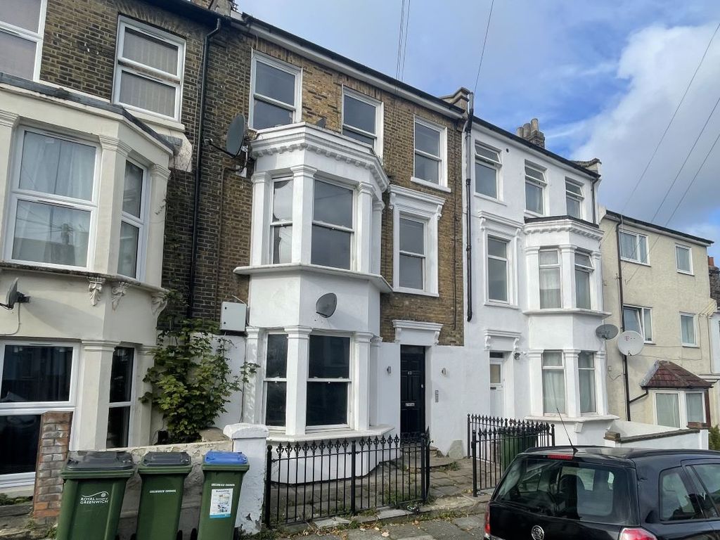 Flat 1, 49 Elmdene Road, Plumstead, London SE18  