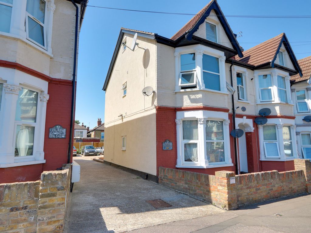 1 bed flat for sale in Silverdale Avenue, WestcliffOnSea SS0 Zoopla