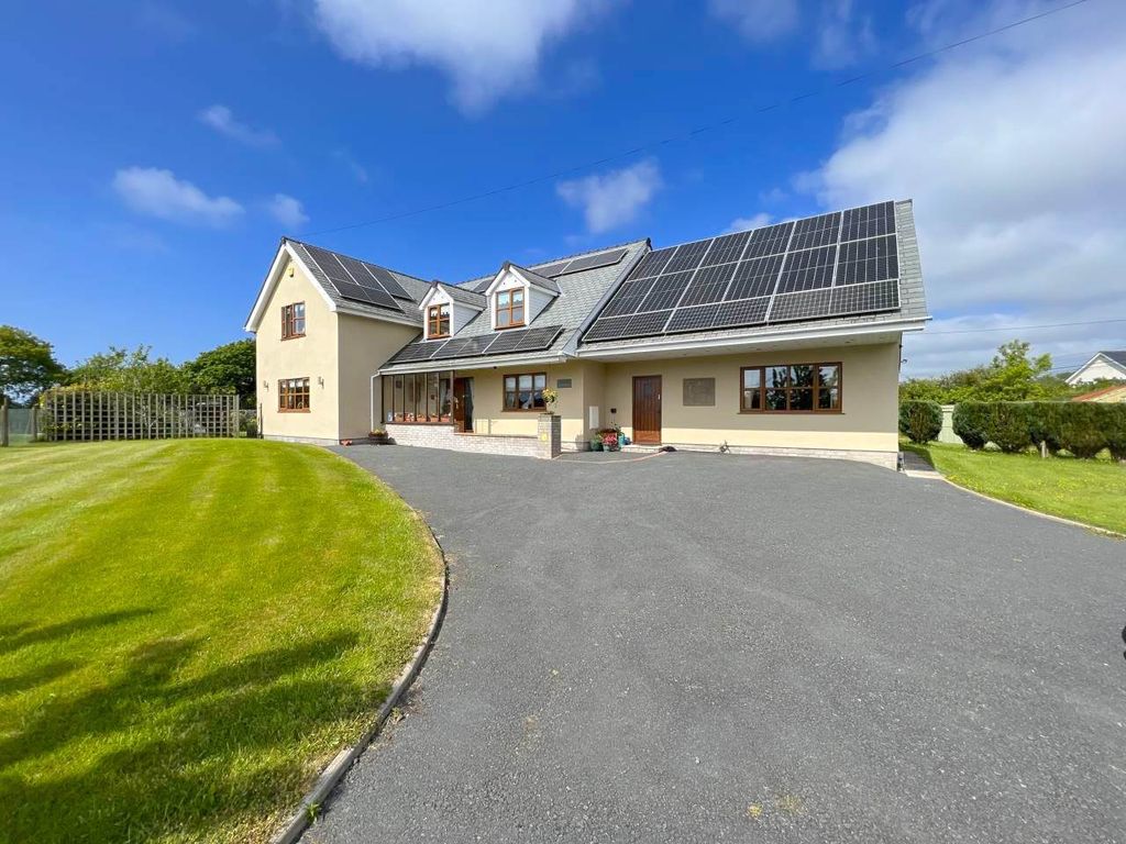 6 bed detached house for sale in Tyr Wennol, Llanrhystud, Aberystwyth