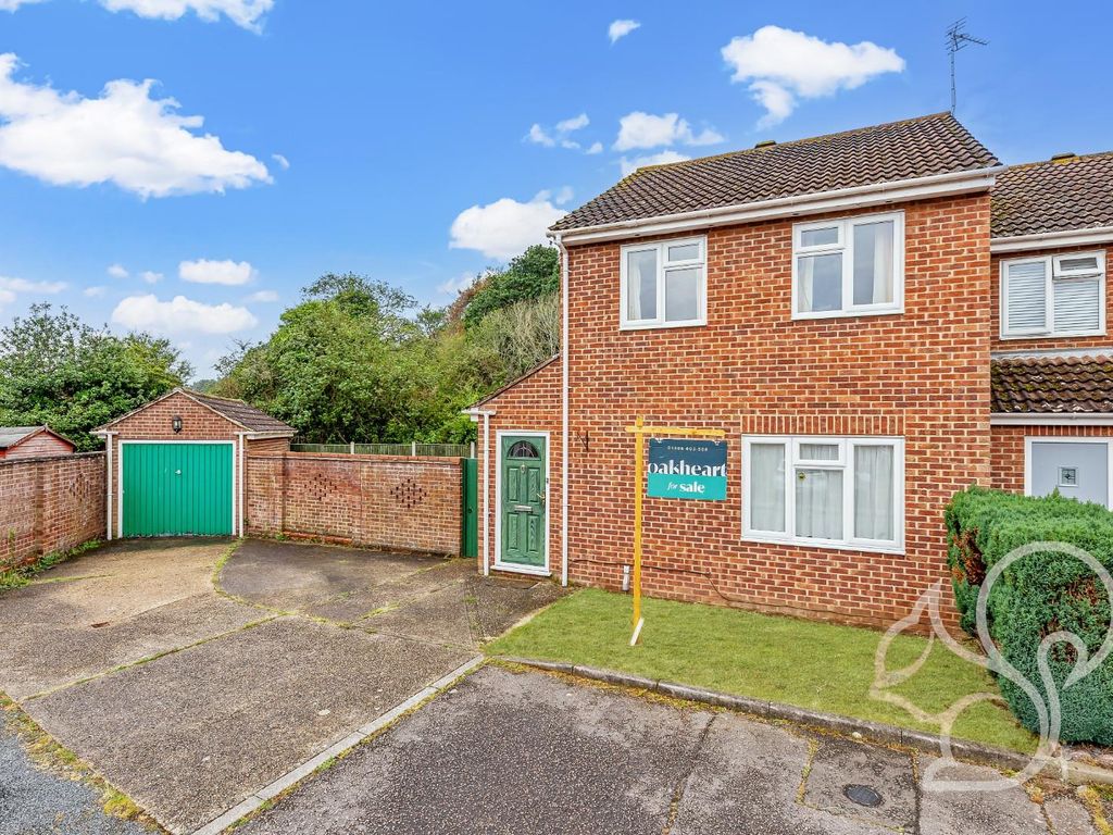 3 bed semidetached house for sale in Holt Drive, Blackheath