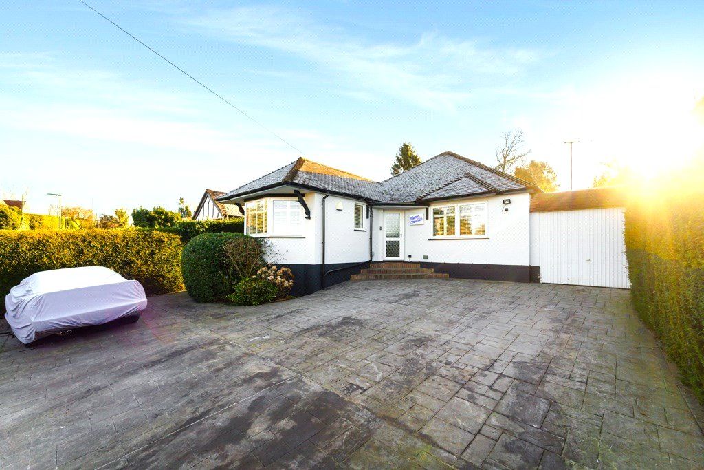 3 bed bungalow for sale in Great Tattenhams, Epsom, Surrey KT18, £