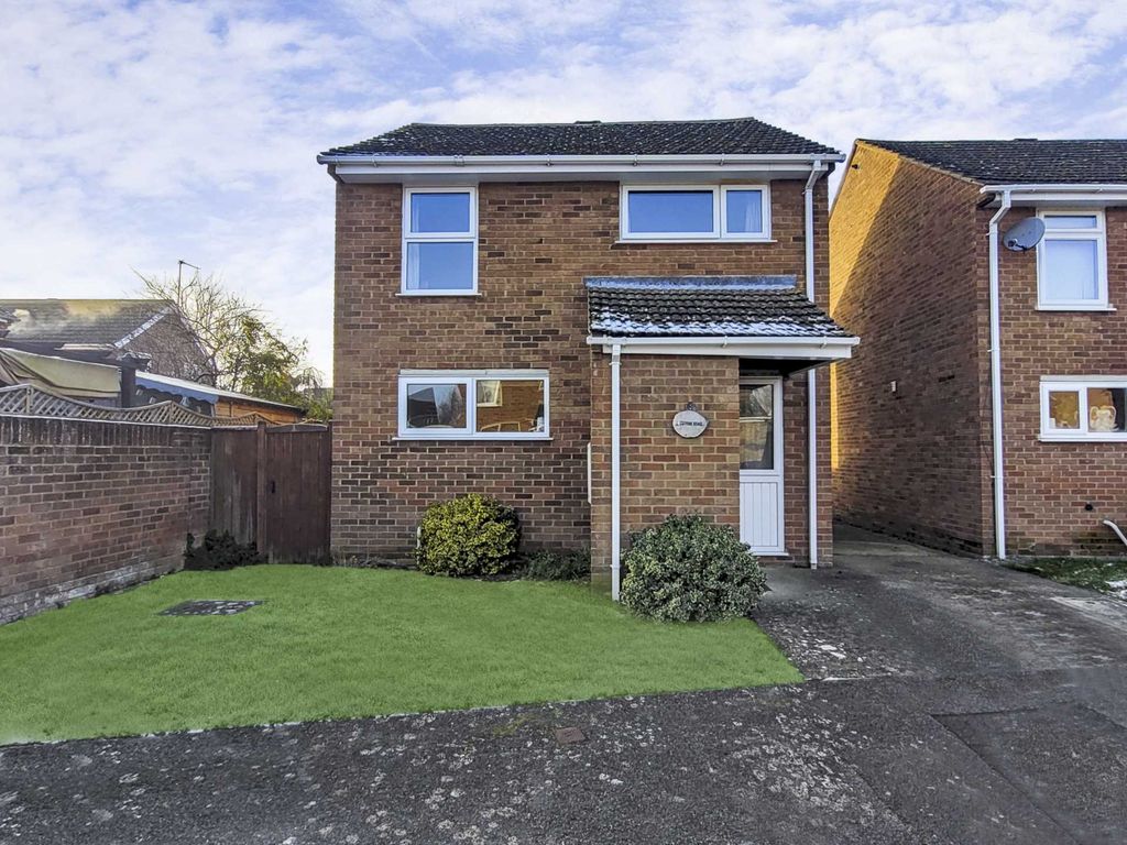 3 bed detached house for sale in Pippins Road, Bredon, Tewkesbury
