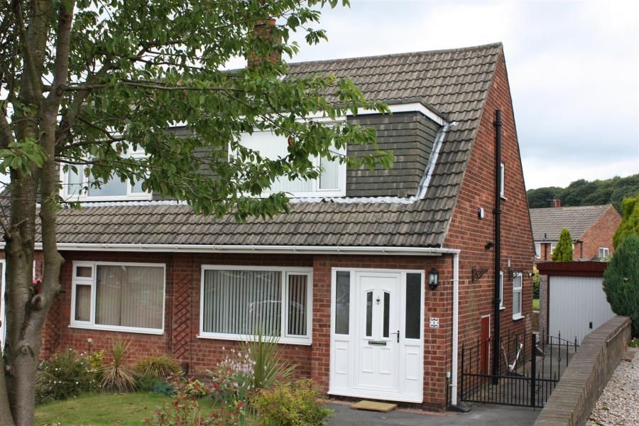 3 bed property to rent in Hall Park Close, Horsforth, Leeds LS18 Zoopla