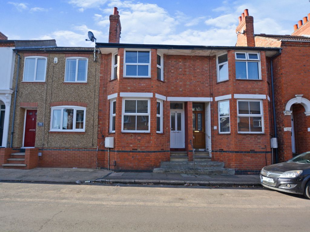 3 bed terraced house for sale in Chaucer Street, Northampton NN2, £