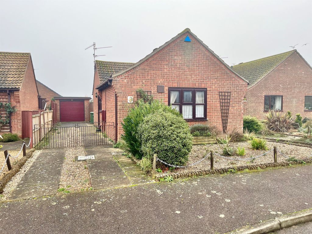 2 bed detached bungalow for sale in Margarets Close, Hunstanton PE36