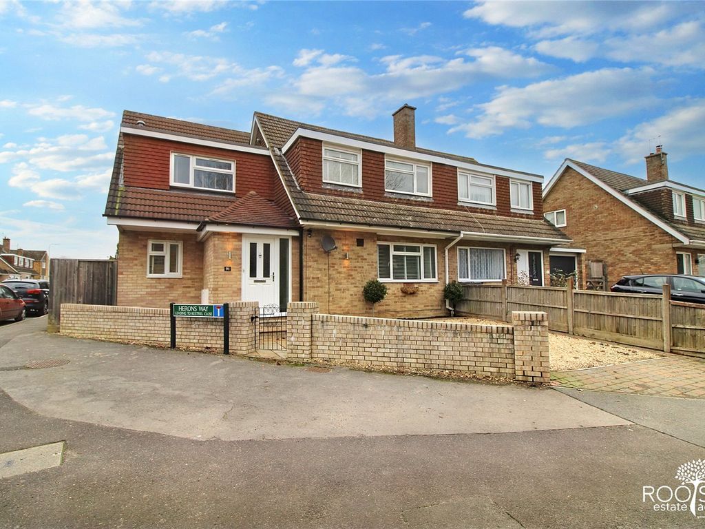 4 bed semidetached house for sale in Lower Way, Thatcham, Berkshire