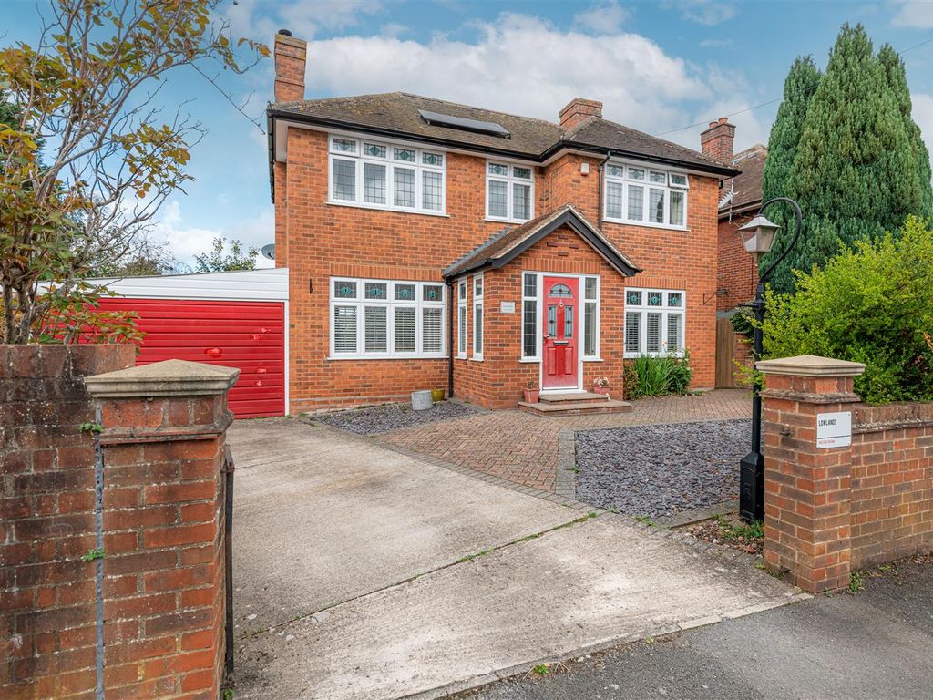 3 bed detached house for sale in Chestnut Avenue, High HP11
