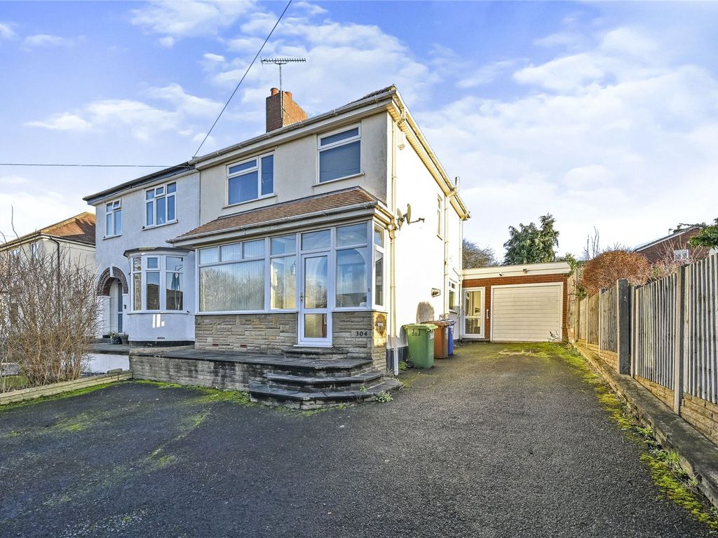 4 bed semidetached house for sale in Greenheath Road, Hednesford