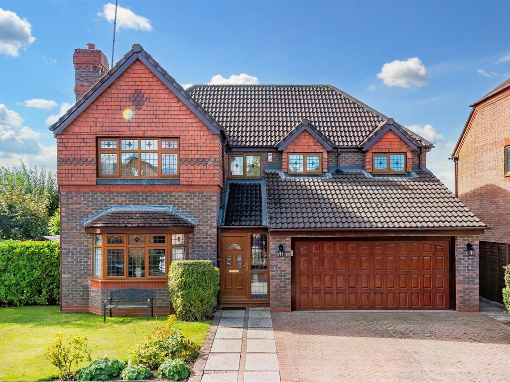 4 bed detached house for sale in Fletcher Drive, Bowdon, Altrincham