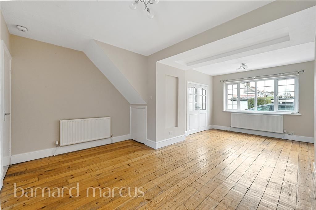 3 bed property to rent in Longfellow Road, Worcester Park KT4, £1,950