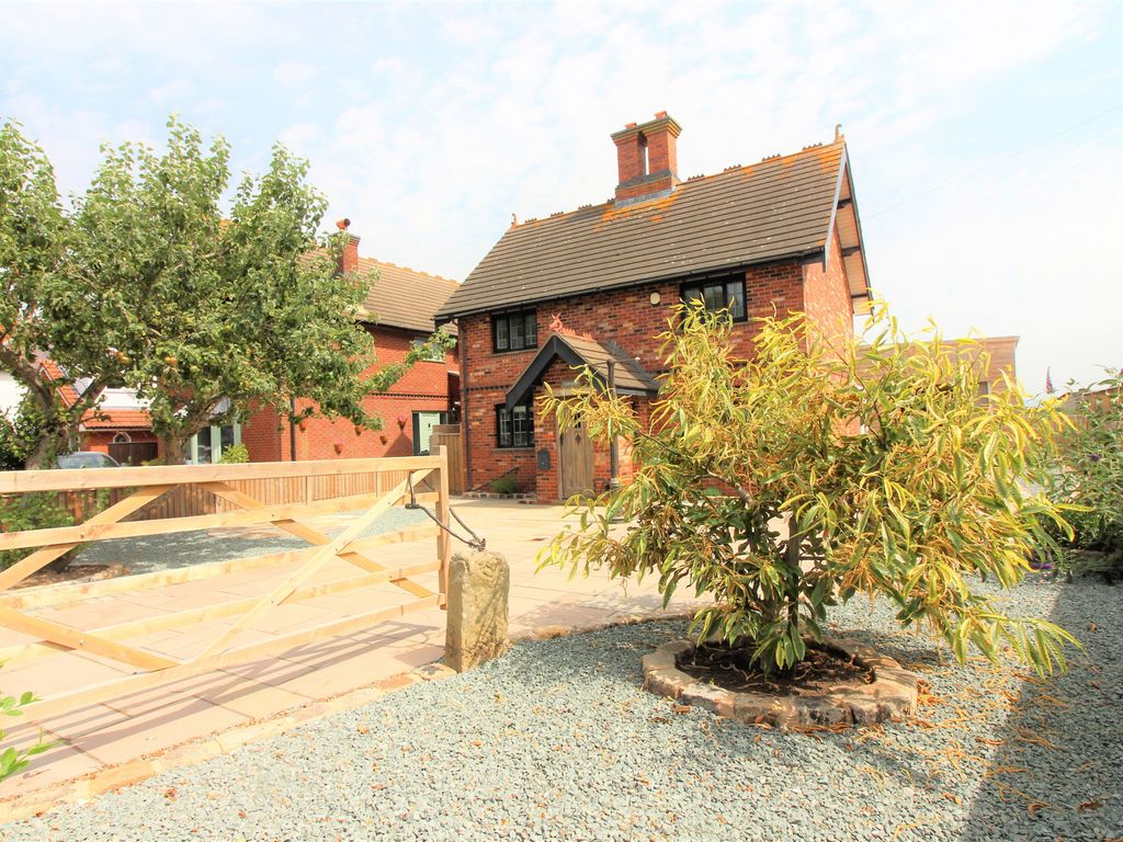2 bed detached house for sale in Rosslyn Avenue, Preesall FY6 Zoopla