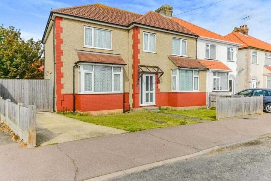 5 bed semidetached house for sale in Melbourne Road, ClactonOnSea