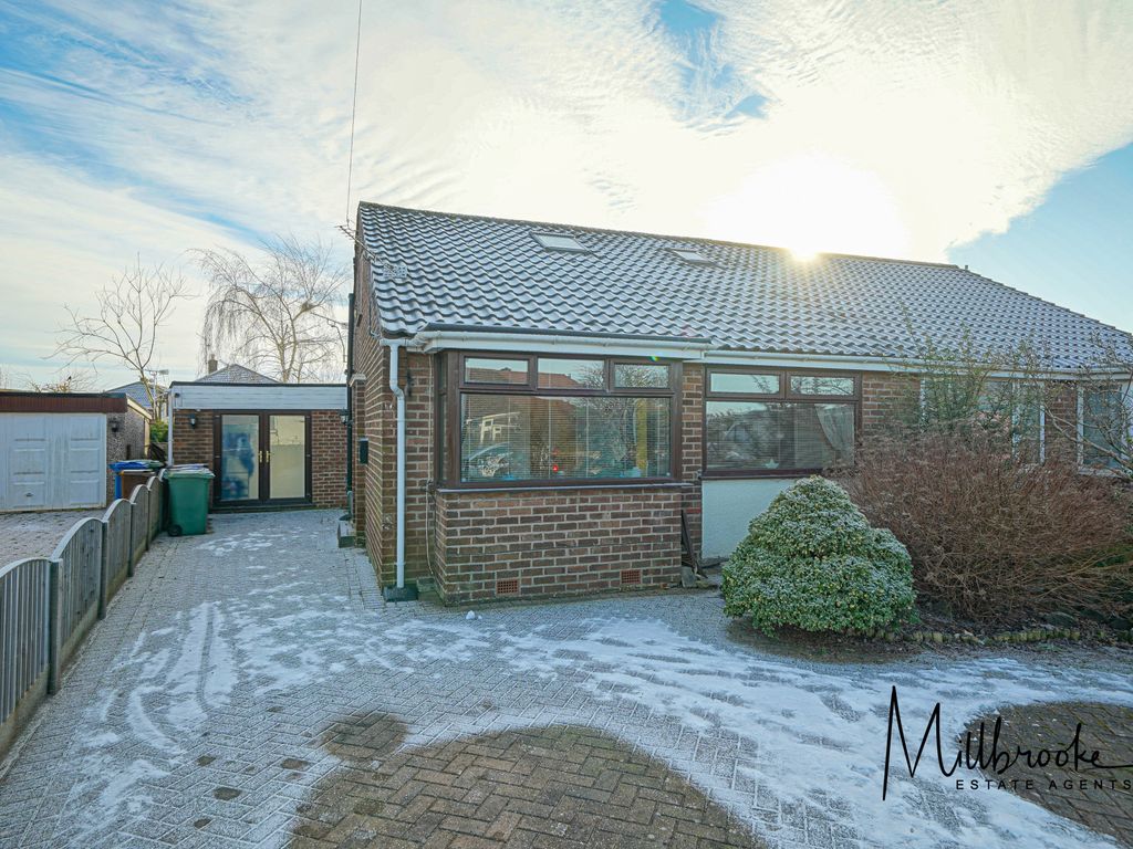 3 bed bungalow for sale in Dunster Road, Mosley Common, Manchester M28