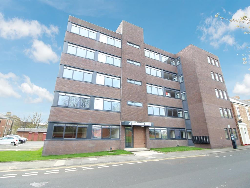 2 bed flat for sale in Stephenson Street, North Shields NE30, £70,000