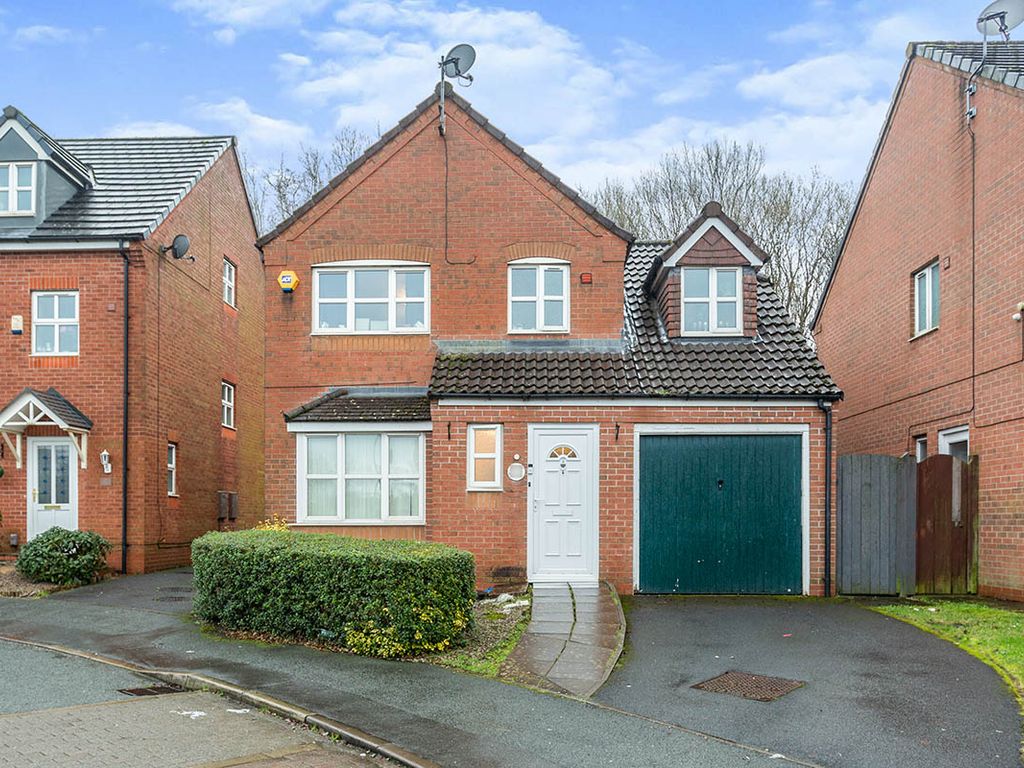 3 bed detached house for sale in Laxey Close, Chadderton, Oldham