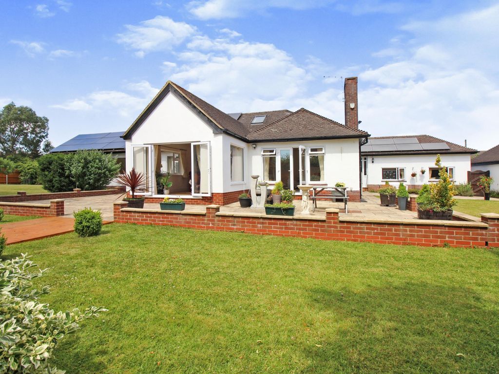 6 bed detached house for sale in Caistor Road, Laceby Grimsby DN37 Zoopla