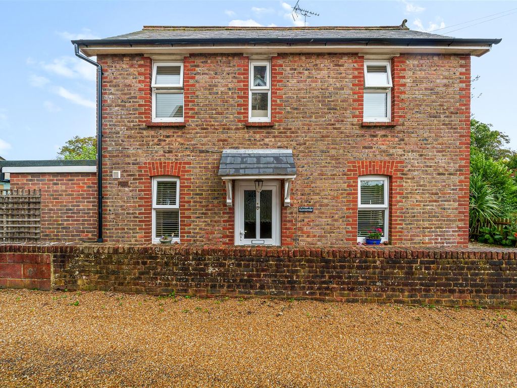 2 bed property for sale in London Road, Crowborough TN6, £350,000 Zoopla