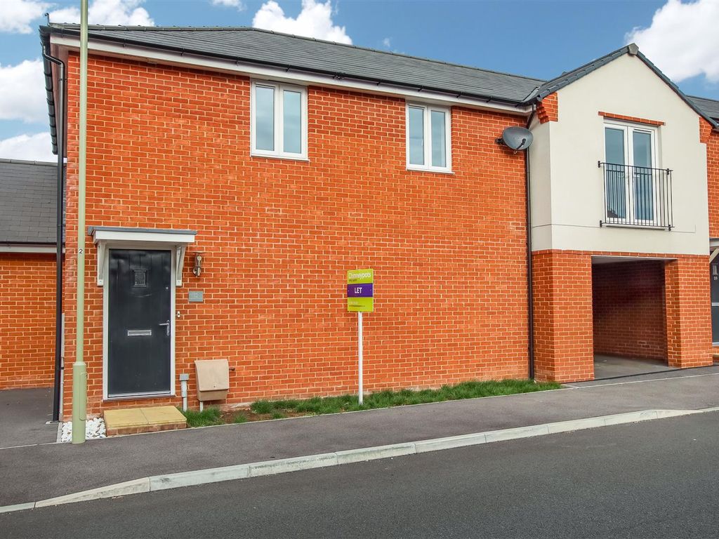 2 bed detached house to rent in Firecracker Drive, Locks Heath