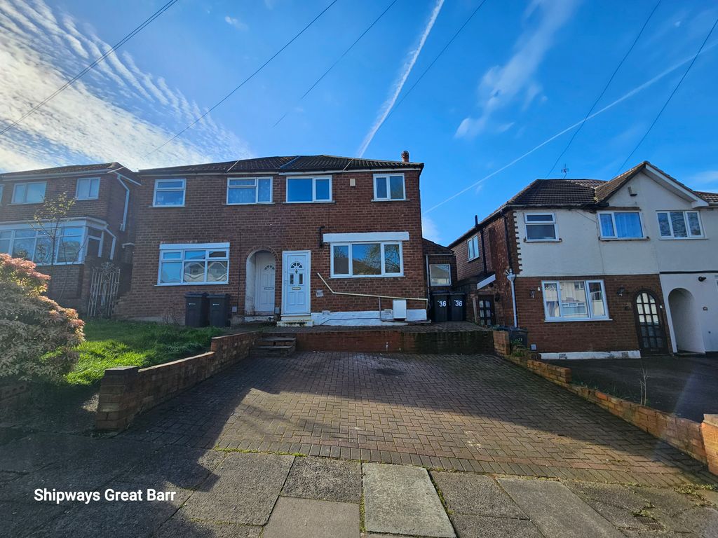 2 bed semidetached house to rent in Tresham Road, Great Barr