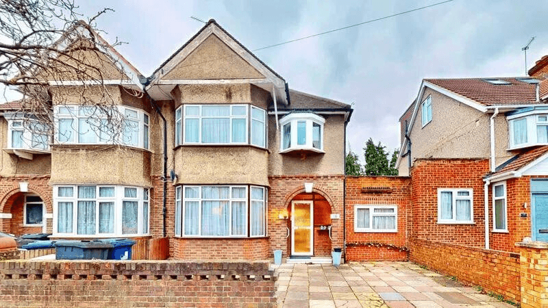 4 bed semi-detached house for sale in Park View Road, Southall UB1, £ ...