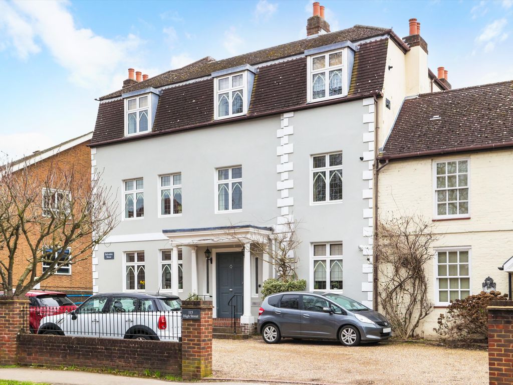 2 bed flat for sale in High Street, Esher, Surrey KT10 Zoopla