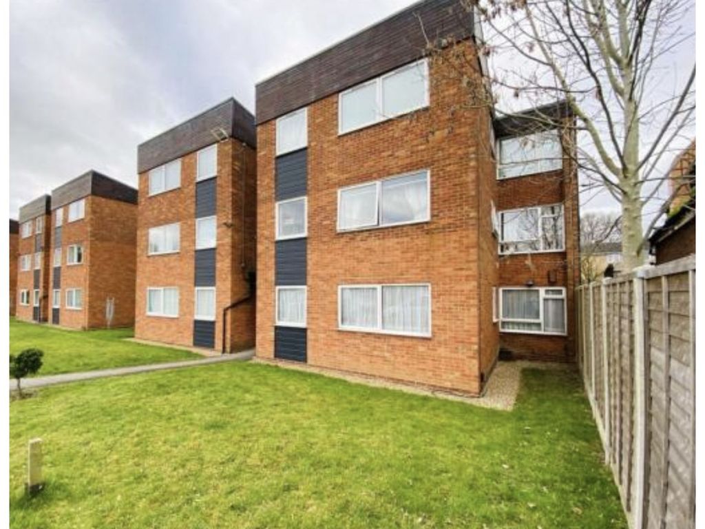 2 bed flat to rent in Shinfield Road, Reading RG2, £1,200 pcm Zoopla