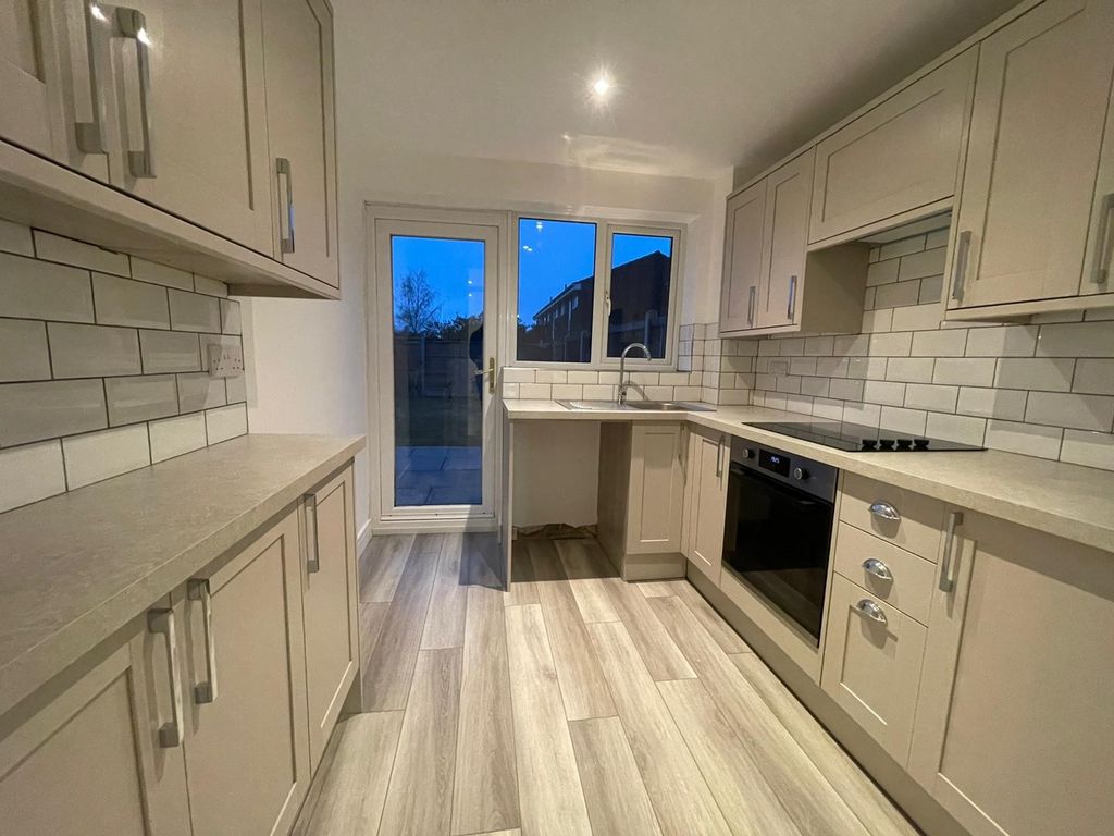 3 bed terraced house to rent in Foxglove Way, Springfield, Chelmsford, Essex CM1 Zoopla