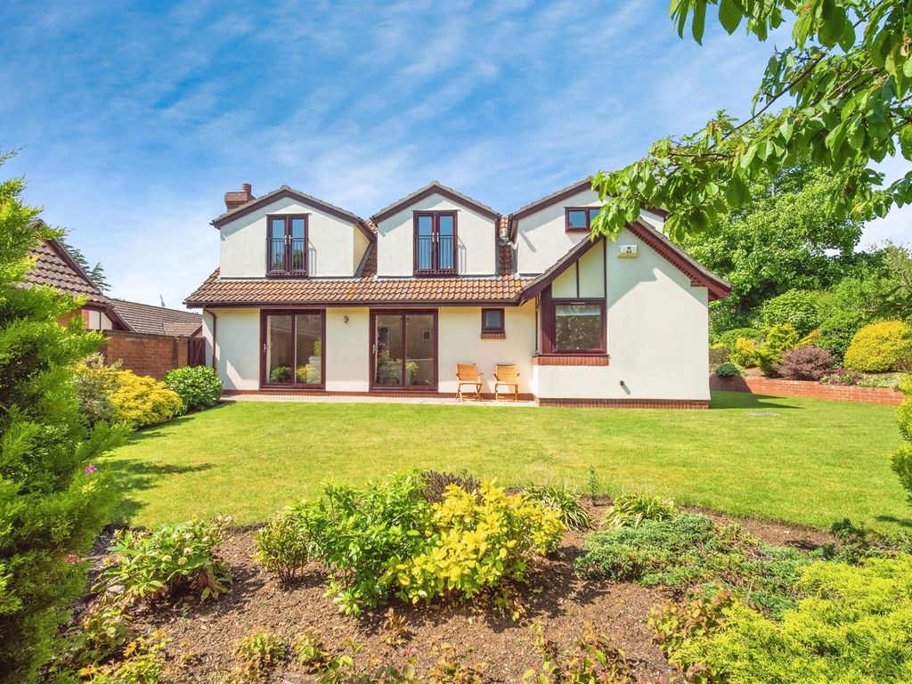 3 bed bungalow for sale in Connaught Gardens, Weymouth DT4, £500,000 Zoopla