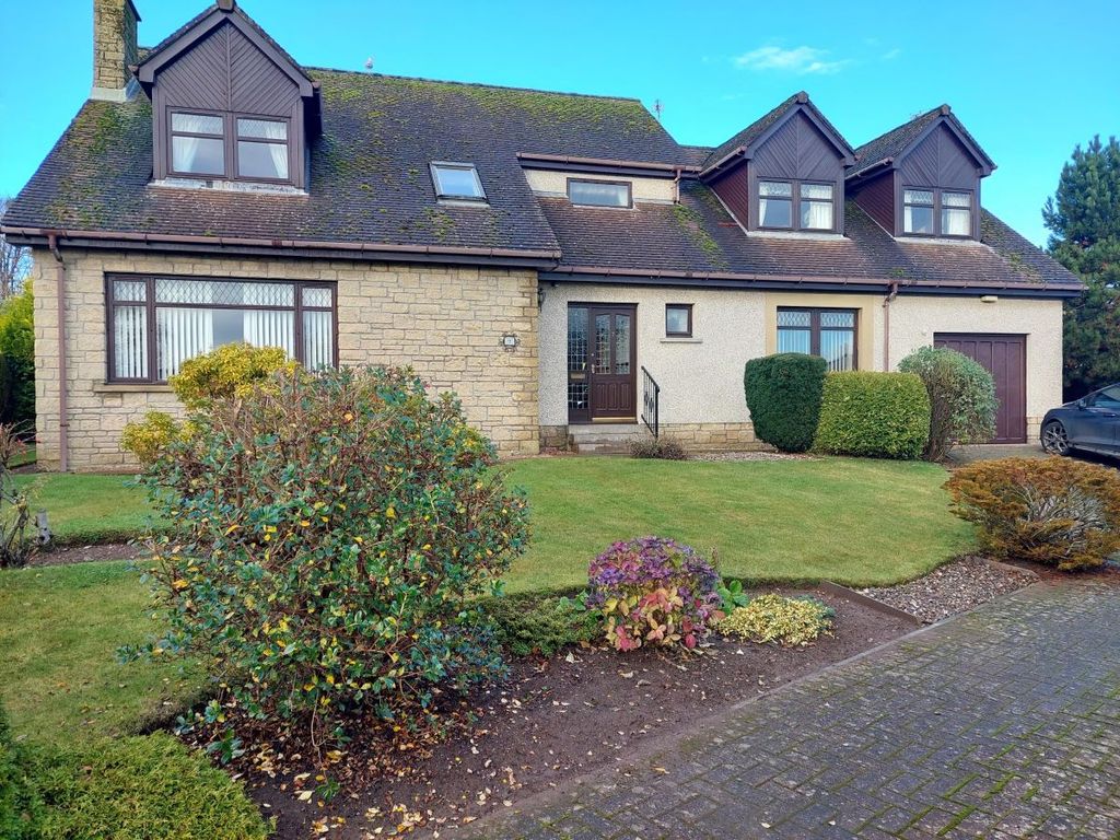 4 bed detached house for sale in Cruickshank Park, Montrose DD10, £