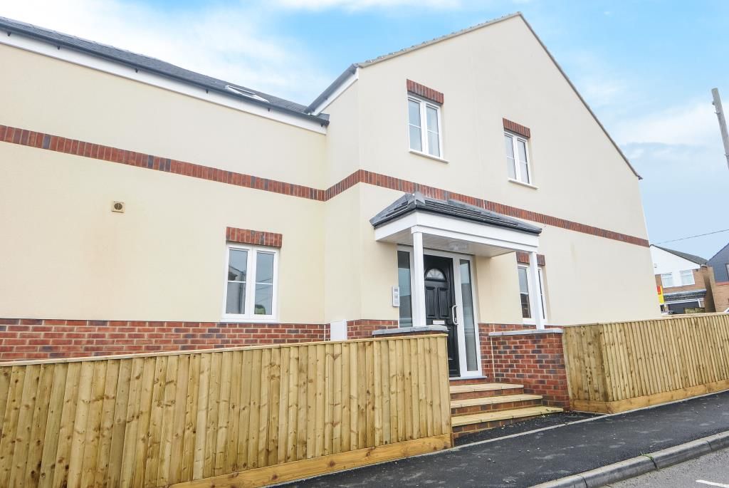 2 bed flat to rent in Kennington, Oxford OX1, £1,400 pcm Zoopla