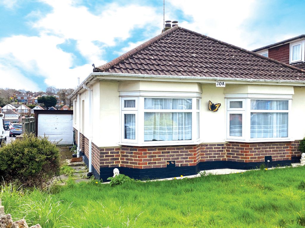 2 bed detached bungalow for sale in Wakefield Road, Southampton SO18