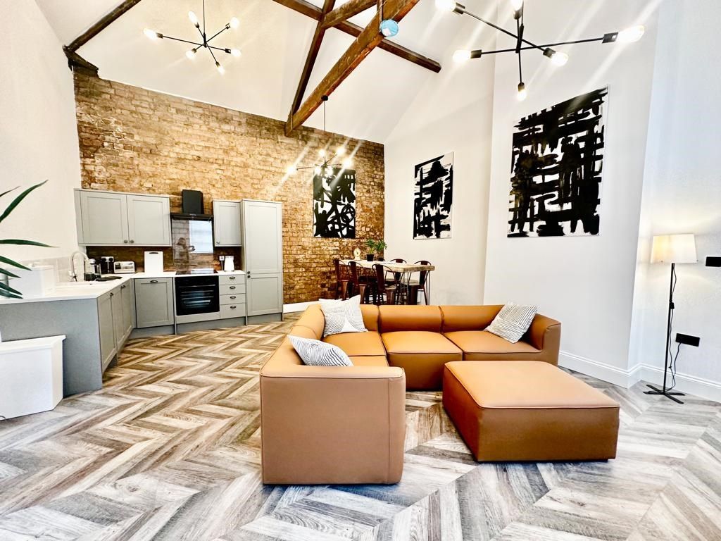 6 bed property for sale in Queen Street, Wolverhampton WV1, £699,999