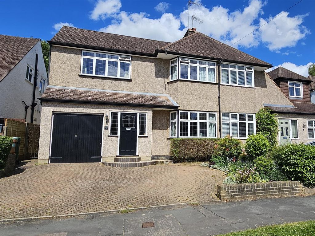4 bed semidetached house for sale in Whitelands Avenue, Chorleywood