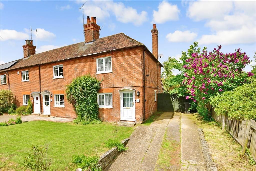 2 bed end terrace house for sale in The Street, Hothfield, Ashford