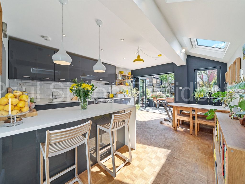 5 bed terraced house for sale in Roseberry Gardens, Harringay, London