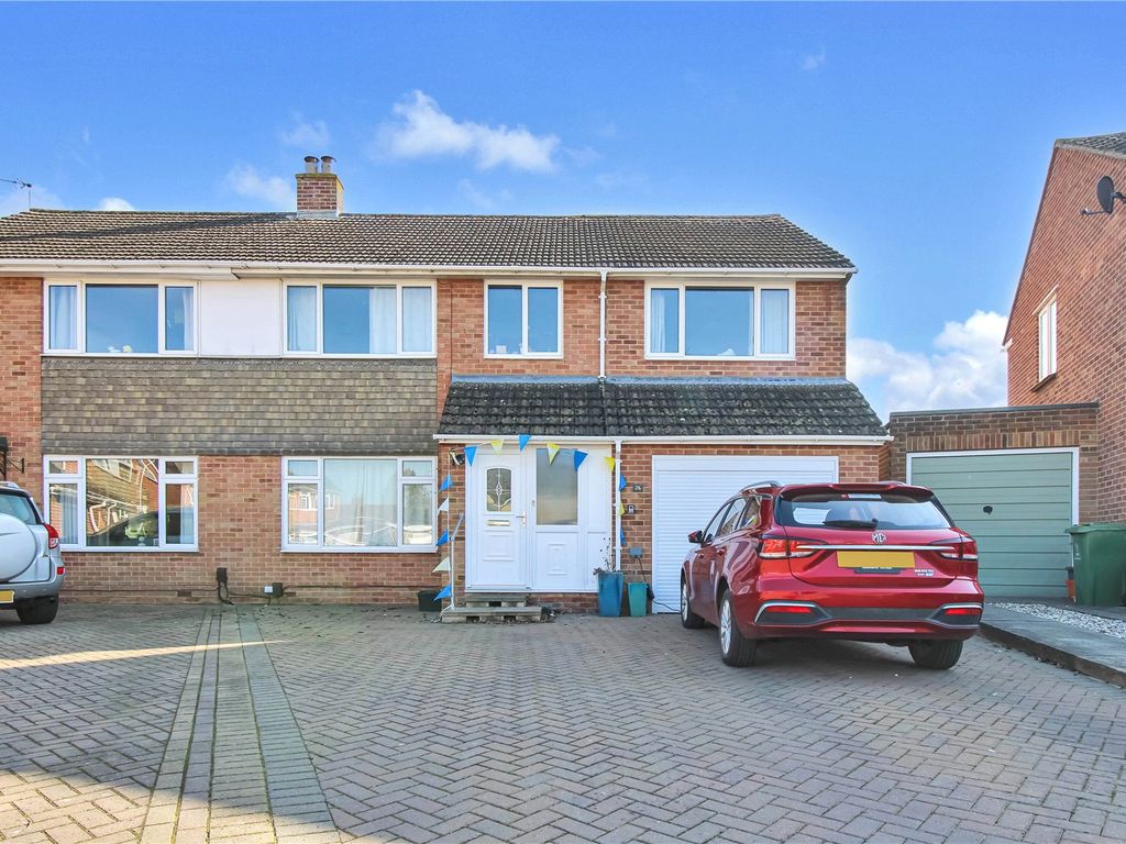 4 bed semidetached house for sale in Coln Crescent, Greenmeadow