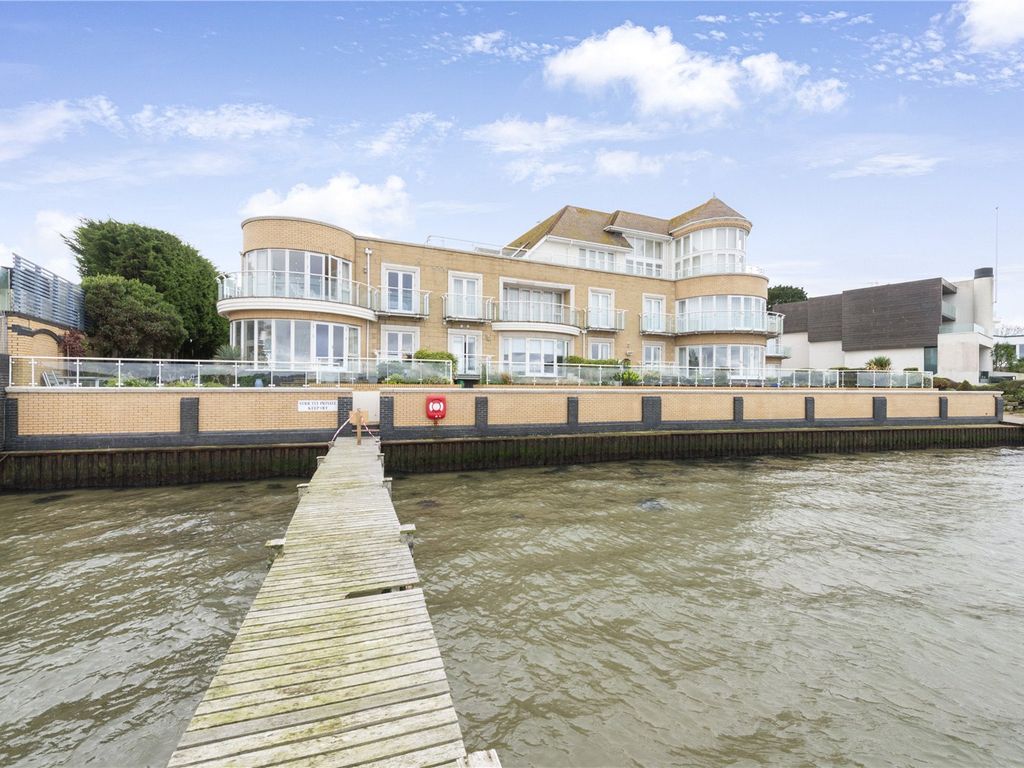 3 bed semidetached house for sale in Panorama Road, Sandbanks, Poole