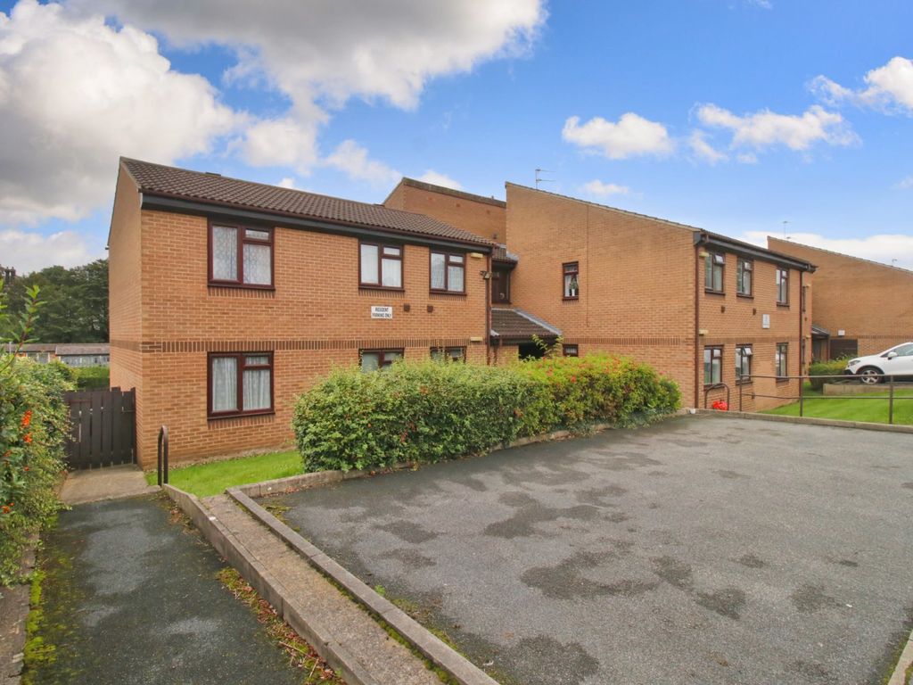 2 bed flat for sale in Sussex Avenue, Horsforth, Leeds, West Yorkshire
