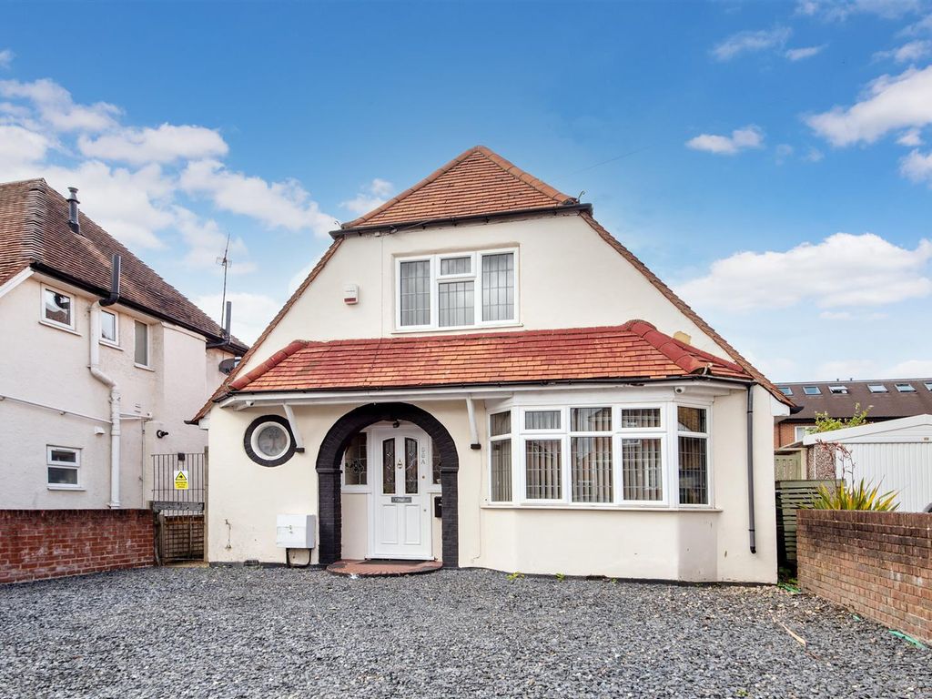 3 bed detached house for sale in Upton Road, Slough SL1 Zoopla
