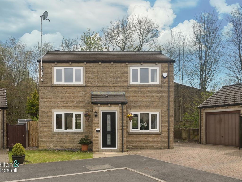 3 bed detached house for sale in Beckside House, Beckside Close