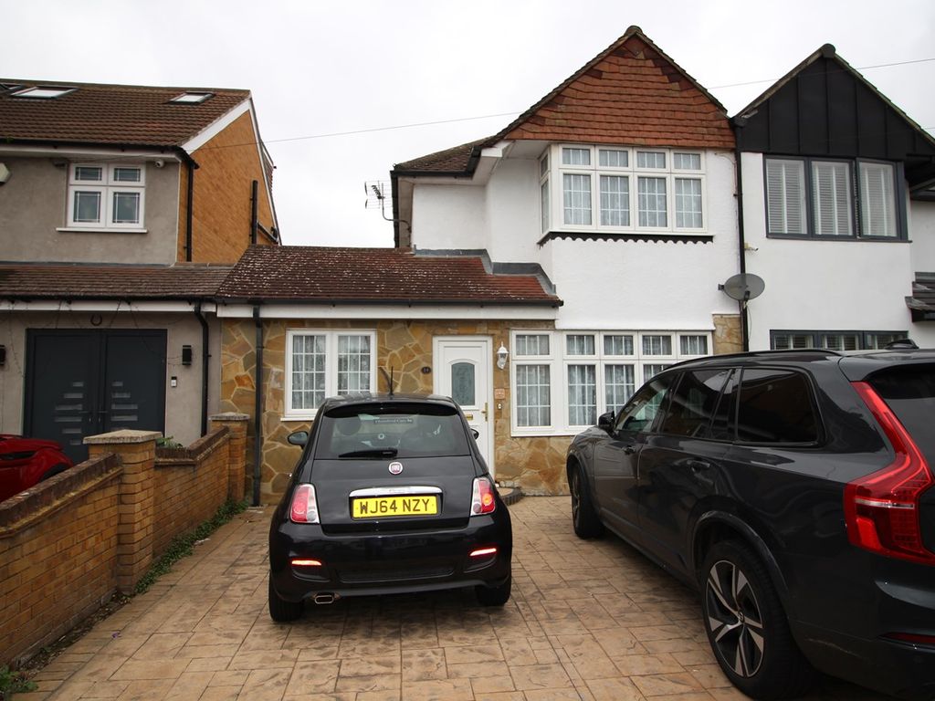 3 bed semidetached house for sale in Harrow Road, Feltham TW14, £