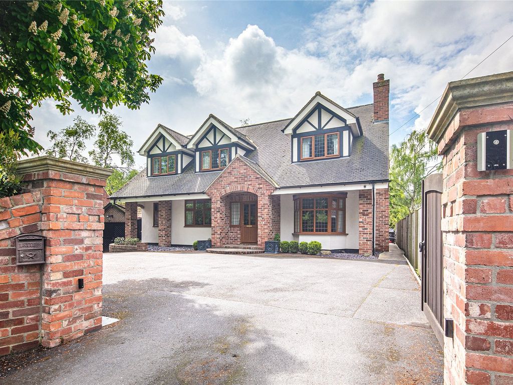 5 bed detached house for sale in Cantley Lane, Bessacarr, Doncaster