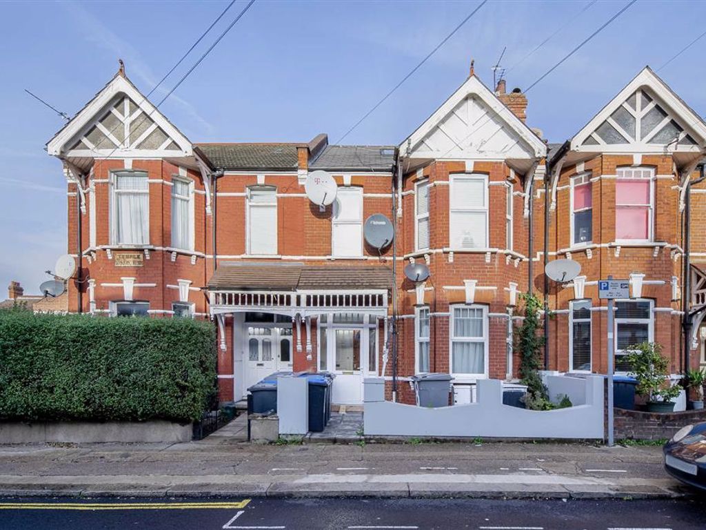 4 bed flat for sale in Temple Road, London NW2 Zoopla