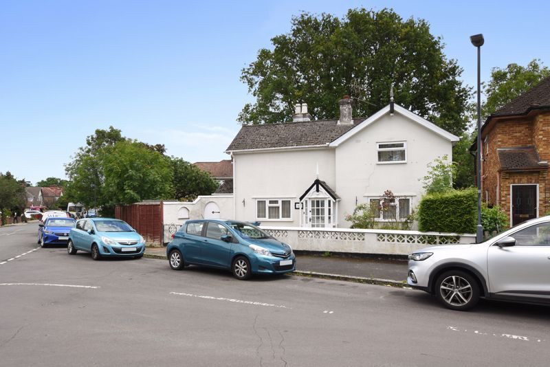 3 bed detached house for sale in Boxtree Lane, Harrow HA3, £550,000