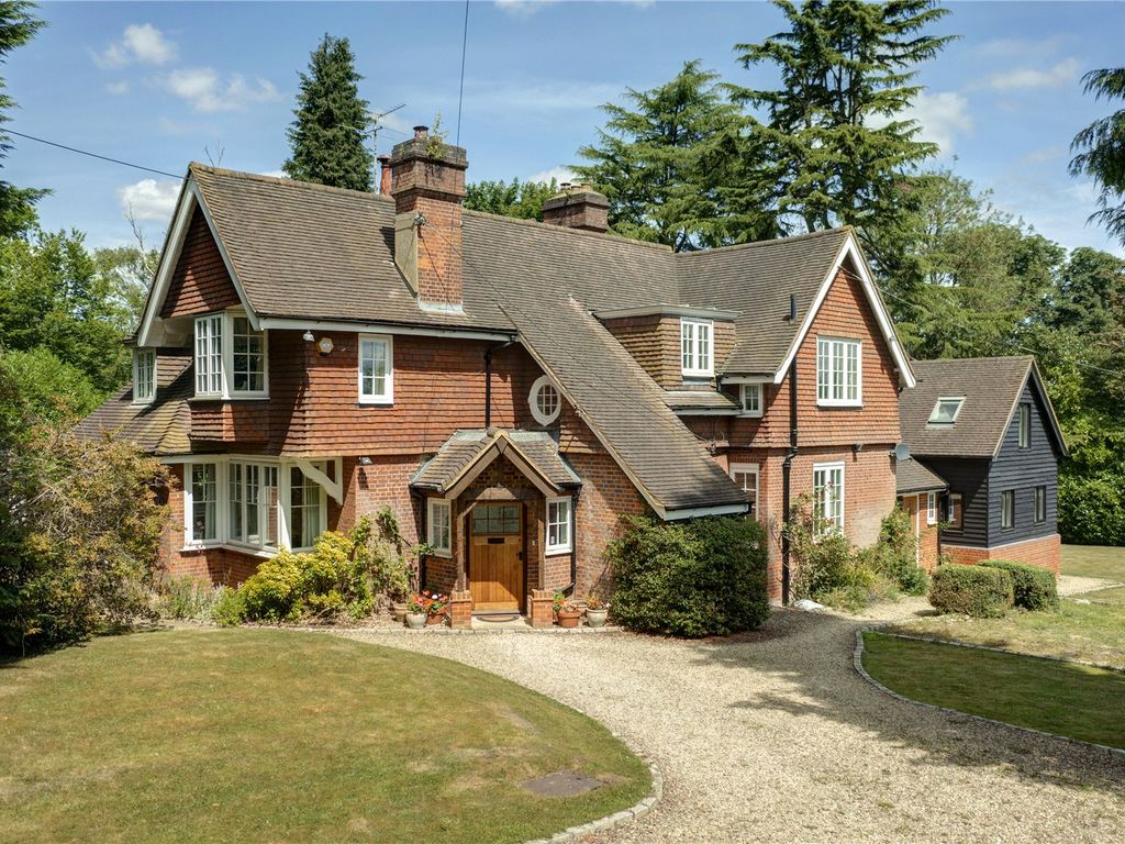 5 bed detached house for sale in Windsor Lane, Little Kingshill, Great