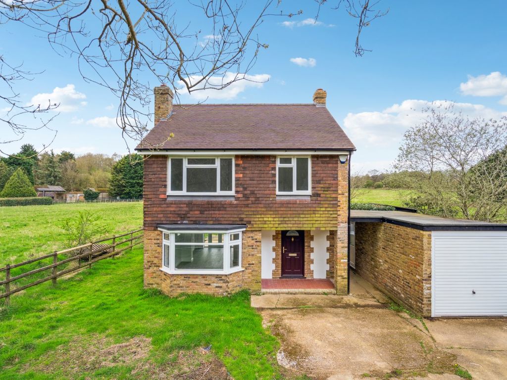 3 bed detached house for sale in Mount Hill Lane, Gerrards Cross