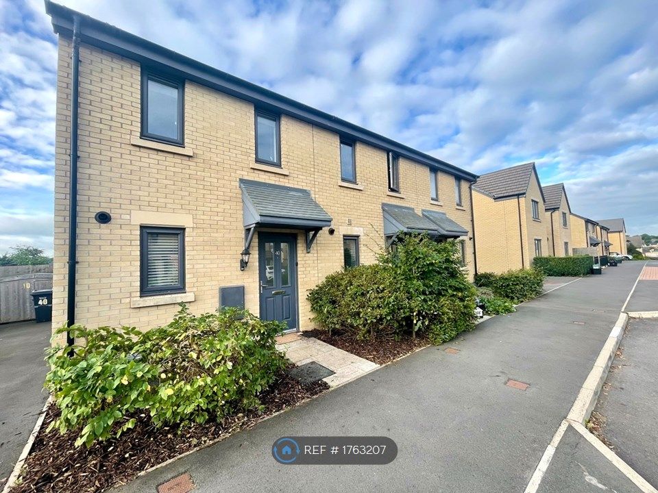 2 bed semidetached house to rent in Blackberry Road, Frome BA11, £1,050 pcm Zoopla